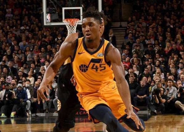 后撤步迅速 后撤步迅速