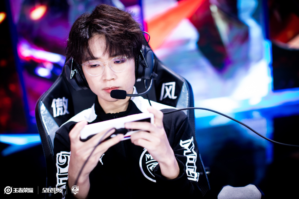 并让内容在 并让内容在