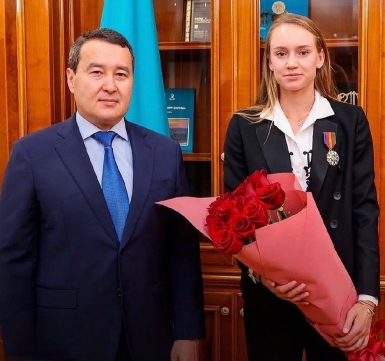 将比分咬住 将比分咬住