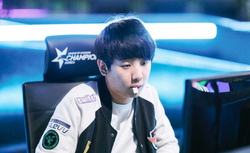 系列专题片 系列专题片