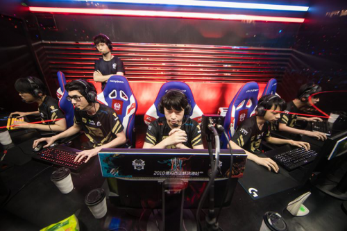 成为令世界 成为令世界