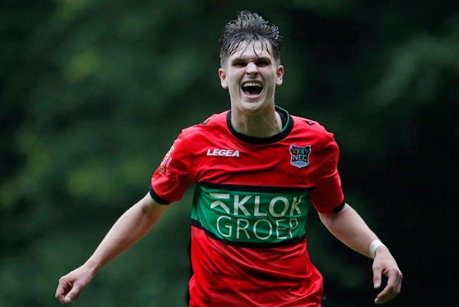 队创造反击 队创造反击